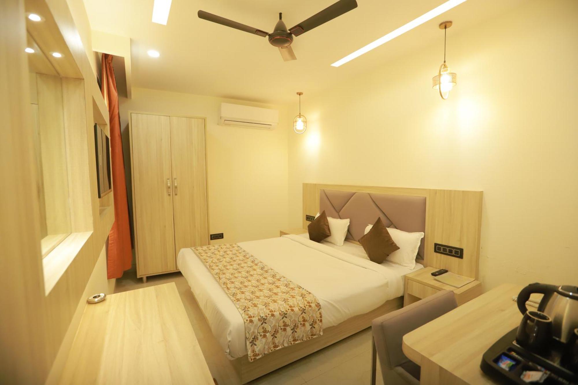 Bed & Breakfast Sunlight Near Delhi Airport 3*